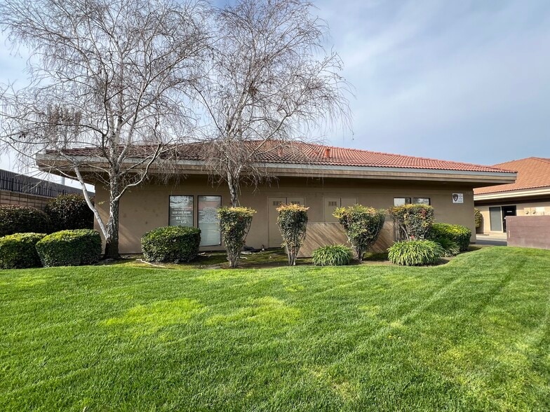 3321-3323 S Fairway st, Visalia, CA for sale - Building Photo - Image 3 of 12