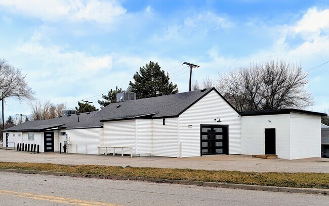 More details for 102 Ausable State Rd, Bay City, MI - Retail for Sale