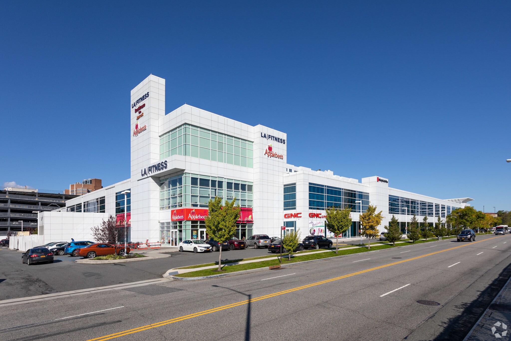 1776 Eastchester Rd, Bronx, NY à louer Photo du bâtiment- Image 1 de 7