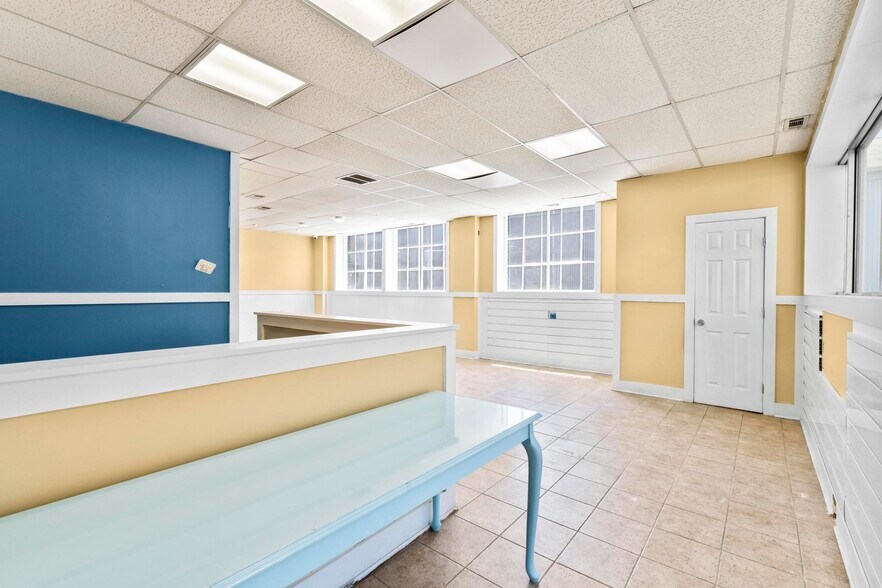 314 Wilson Ave, Norwalk, CT à louer - Photo du bâtiment - Image 2 de 17