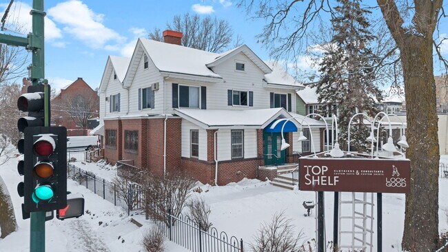 Plus de détails pour 3040 Lyndale Ave S, Minneapolis, MN - Bureau à vendre