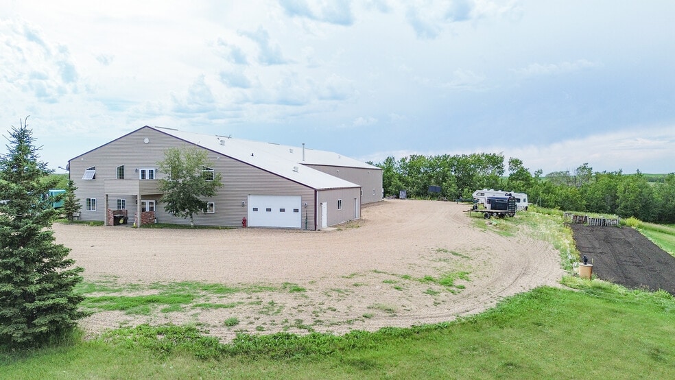 40446 AB-56, Rochon Sands, AB for sale - Building Photo - Image 3 of 31