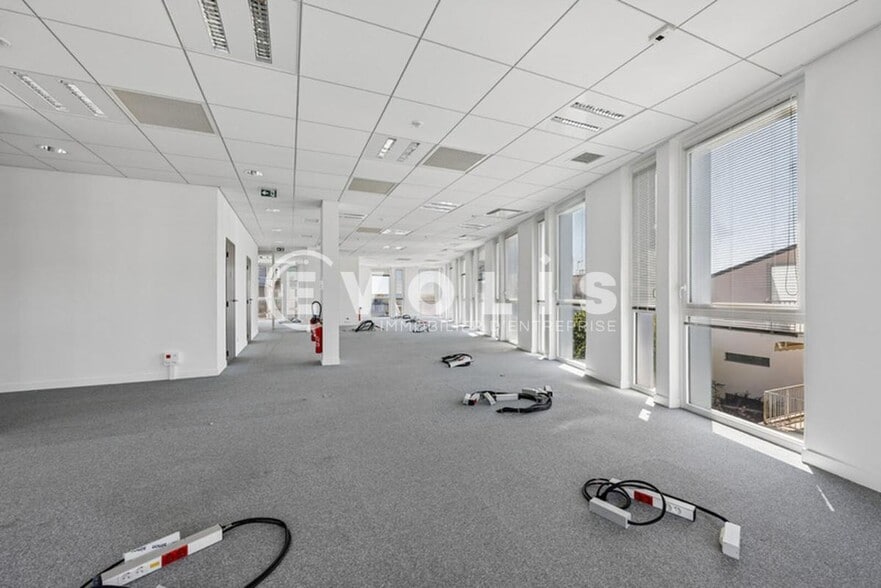 Office in Nogent Sur Marne for lease - Interior Photo - Image 3 of 13