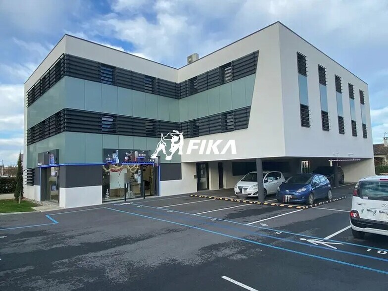 Office in Grenade for sale - Building Photo - Image 3 of 10