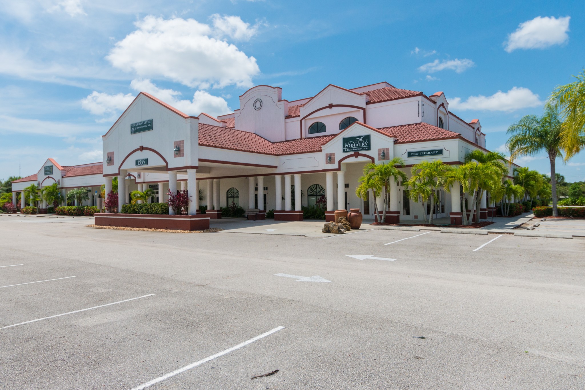 1355 37th St, Vero Beach, FL à vendre Photo du bâtiment- Image 1 de 1