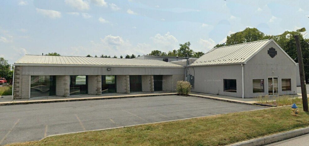 28 E Main St, New Kingstown, PA à louer - Photo principale - Image 1 de 11