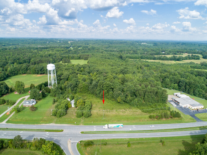 3406 US Hwy 220, Madison, NC à vendre - Photo du b timent - Image 1 de 1