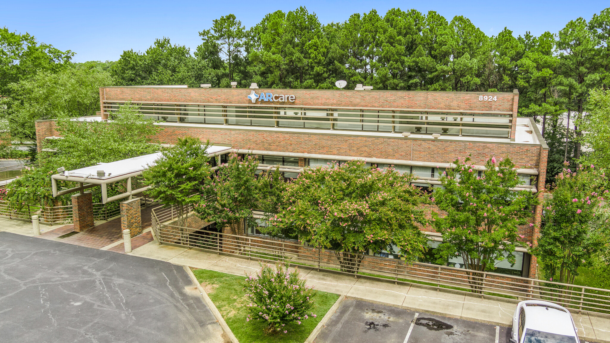 8924 Kanis Rd, Little Rock, AR à vendre Photo du bâtiment- Image 1 de 1