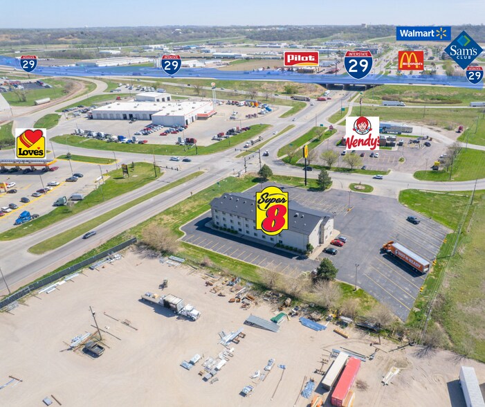 2530 Singing Hills Blvd, Sioux City, IA à vendre - Photo du bâtiment - Image 3 de 19