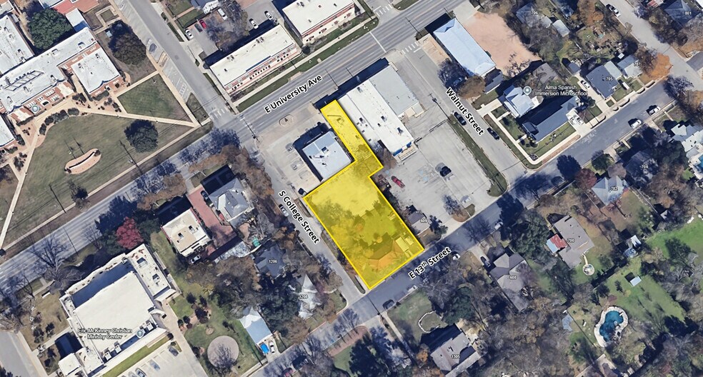 604 E University Ave & 1211 College St portefeuille de 1 propriétés à vendre sur LoopNet.ca - Aérien - Image 1 de 8