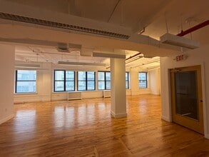 115-117 W 27th St, New York, NY for lease Interior Photo- Image 2 of 9