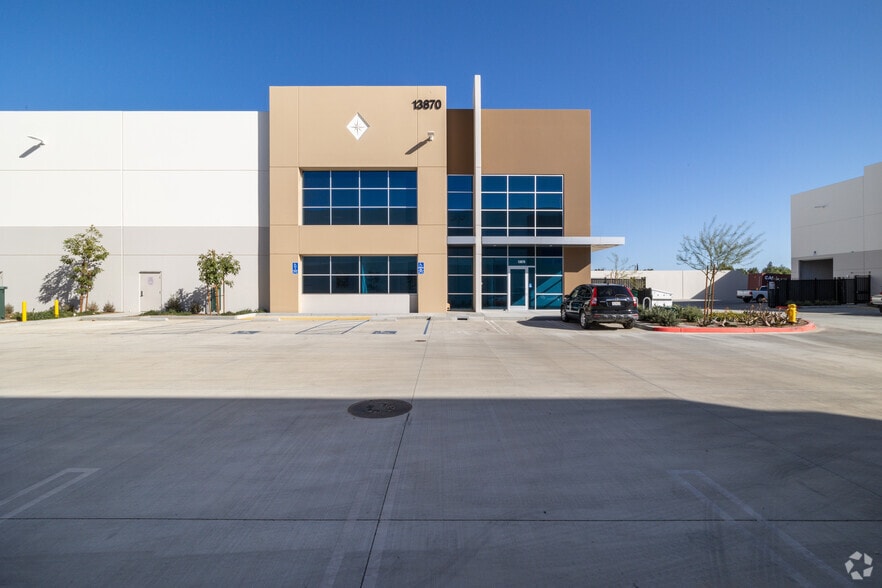 13870 Old 215 Frontage Rd, Moreno Valley, CA for sale - Building Photo - Image 2 of 6