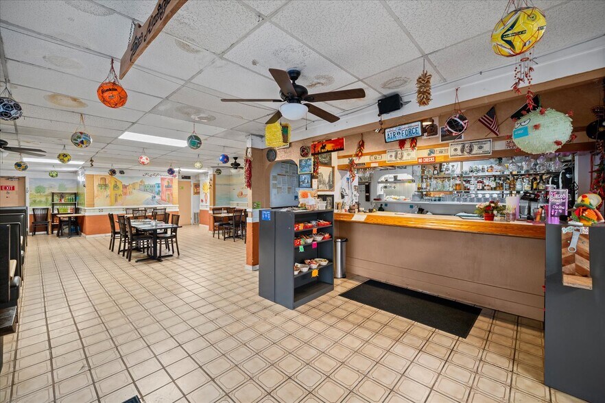 12119 E Trent Ave, Spokane, WA à vendre - Photo du bâtiment - Image 2 de 35