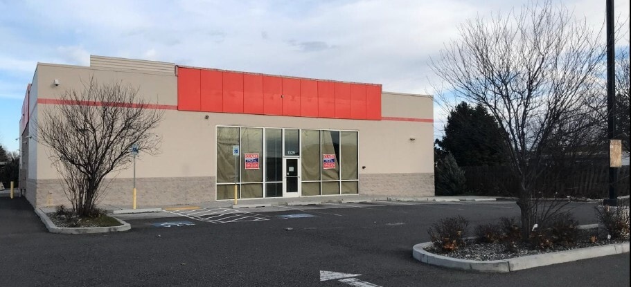 1325 W Court St, Pasco, WA for lease Building Photo- Image 1 of 1
