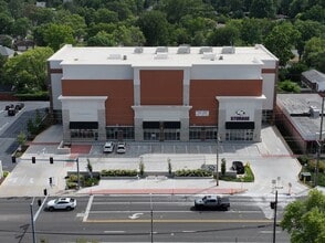 9538 Olive Blvd, Olivette, MO à louer Photo intérieure- Image 1 de 5