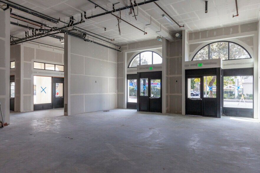 735 N Orange Blvd, Pasadena, CA à louer - Photo intérieure - Image 3 de 9