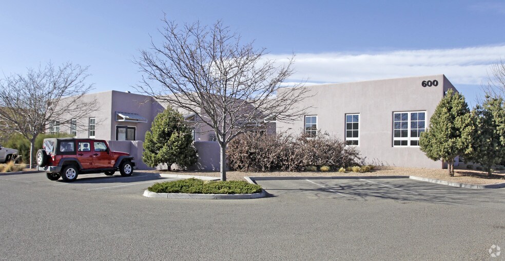 4001 Office Ct, Santa Fe, NM à louer - Photo principale - Image 1 de 12