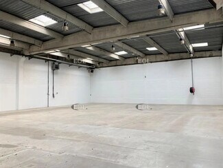 Plus de détails pour Local d'activités à louer