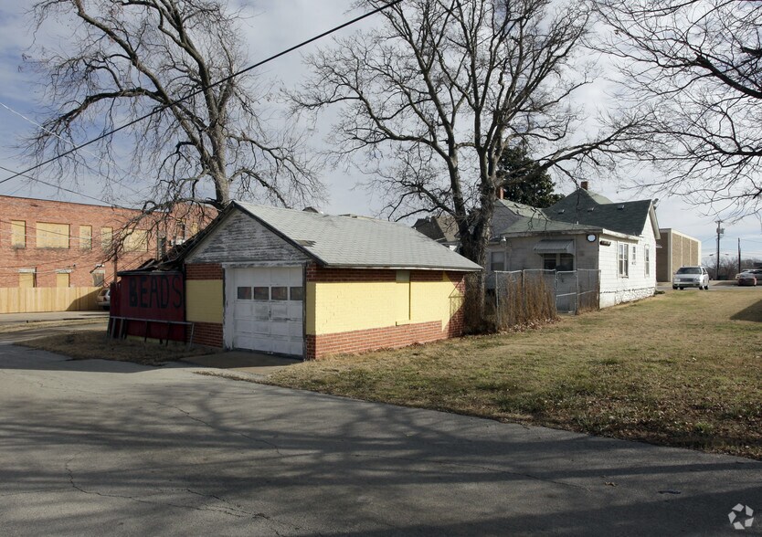 317 SE Delaware Ave, Bartlesville, OK à vendre - Photo du bâtiment - Image 2 de 2