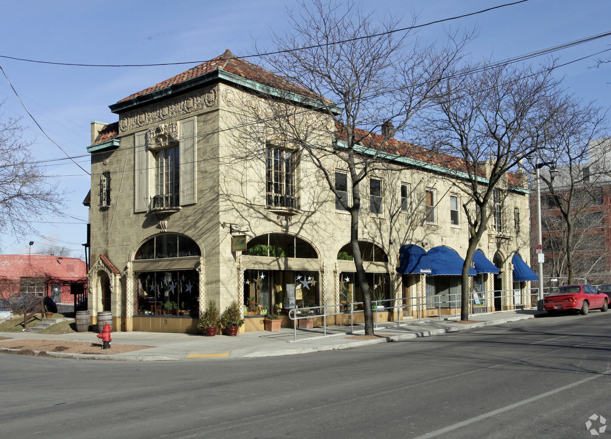 2101-2111 N Prospect Ave, Milwaukee, WI à louer Photo du bâtiment- Image 1 de 3