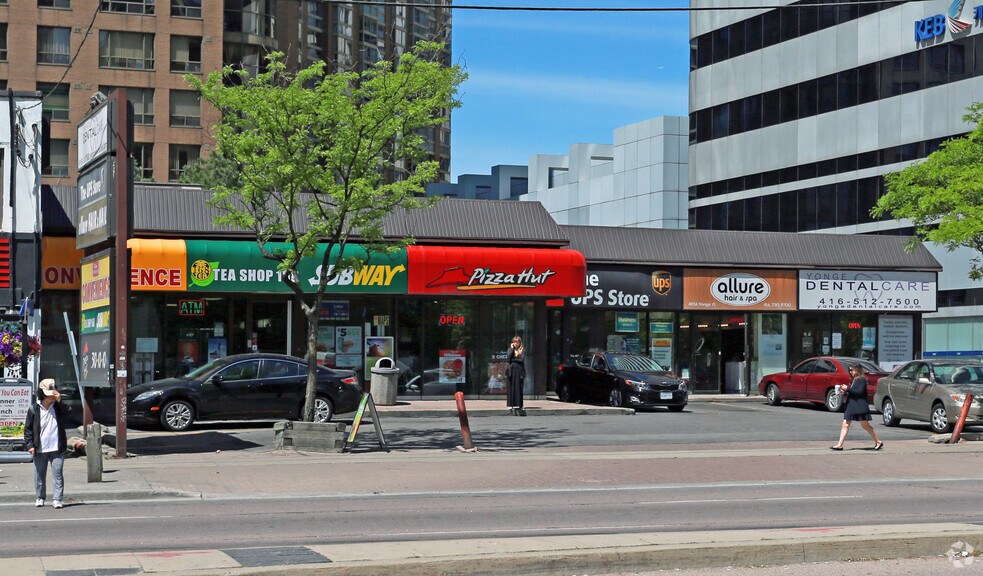 4936 Yonge St, Toronto, ON for lease - Building Photo - Image 2 of 3