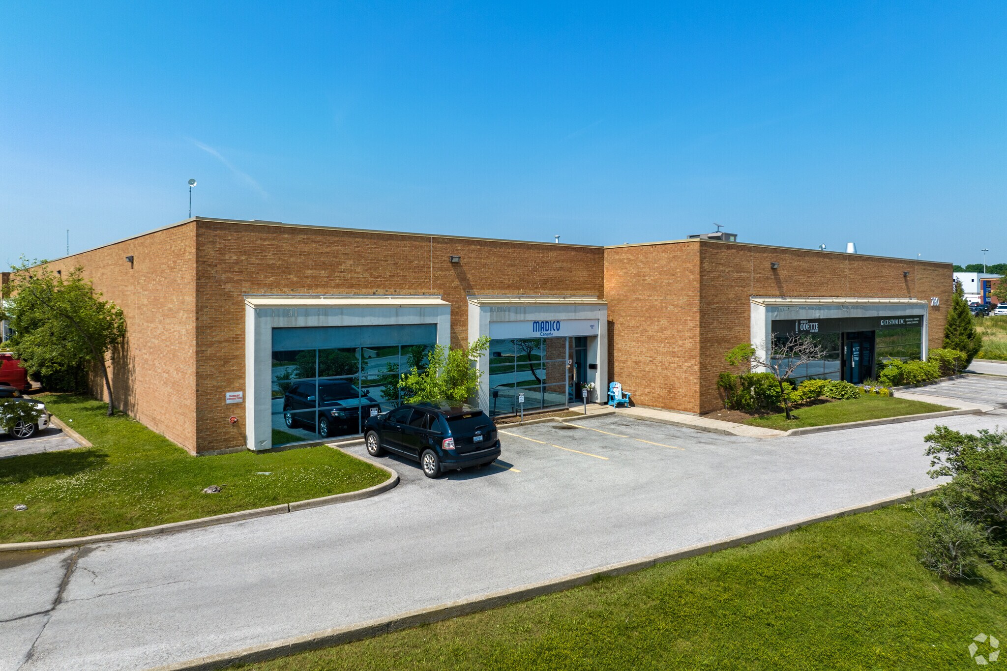 790 Redwood Sq, Oakville, ON à vendre Photo du bâtiment- Image 1 de 1