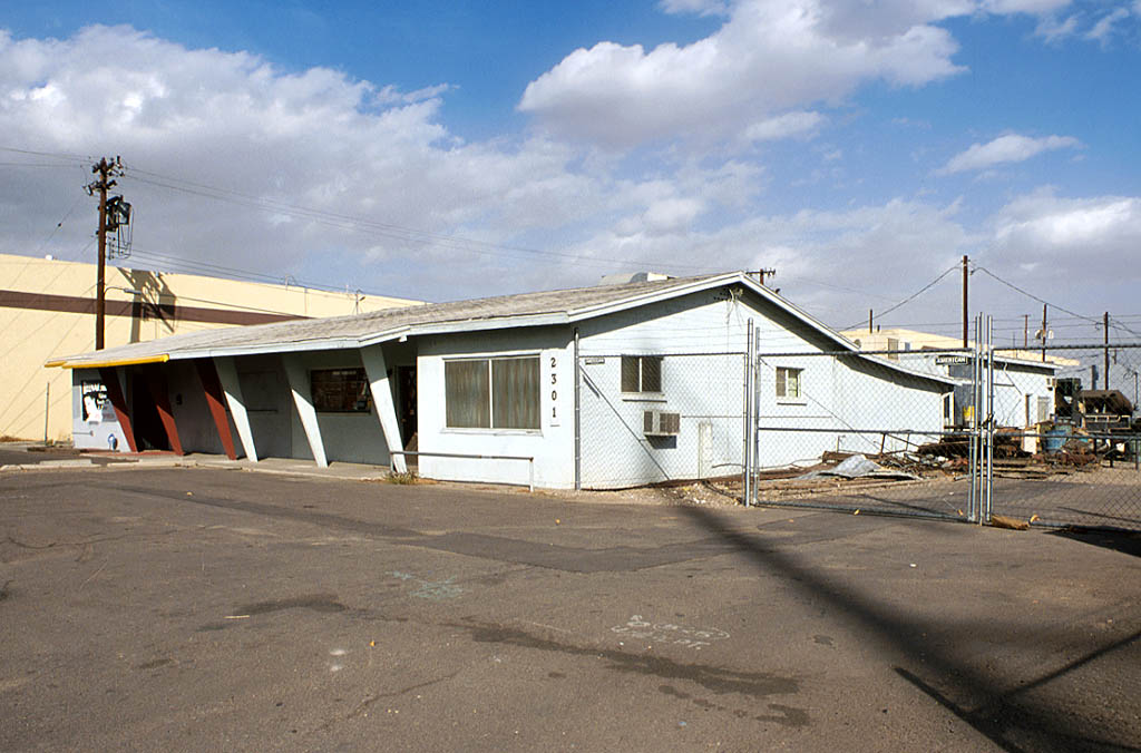 2301 N 27th Ave, Phoenix, AZ à vendre Photo du bâtiment- Image 1 de 7
