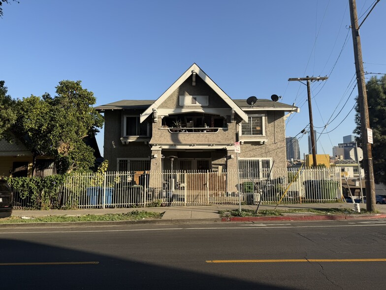 326 S Bonnie Brae St, Los Angeles, CA for sale - Building Photo - Image 2 of 18