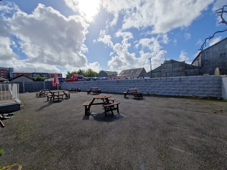 3 Clyde St, Renfrew à vendre - Photo du bâtiment - Image 2 de 6