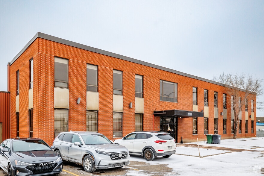 6555-6557 Ch de la Côte-de-Liesse, Montréal, QC à louer - Photo du bâtiment - Image 3 de 6