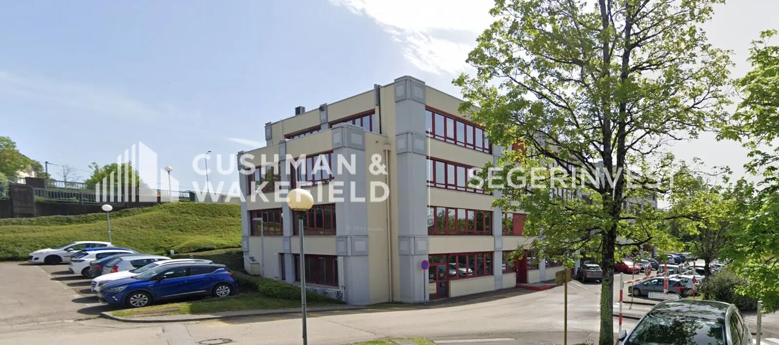 Office in École-Valentin for lease Building Photo- Image 1 of 7