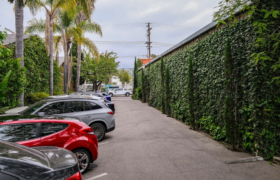 525 Olive St, Santa Barbara, CA à vendre - Photo du bâtiment - Image 2 de 11