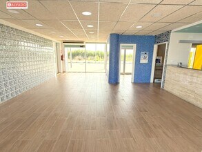 Retail in Calafell, Tarragona for lease Interior Photo- Image 1 of 15