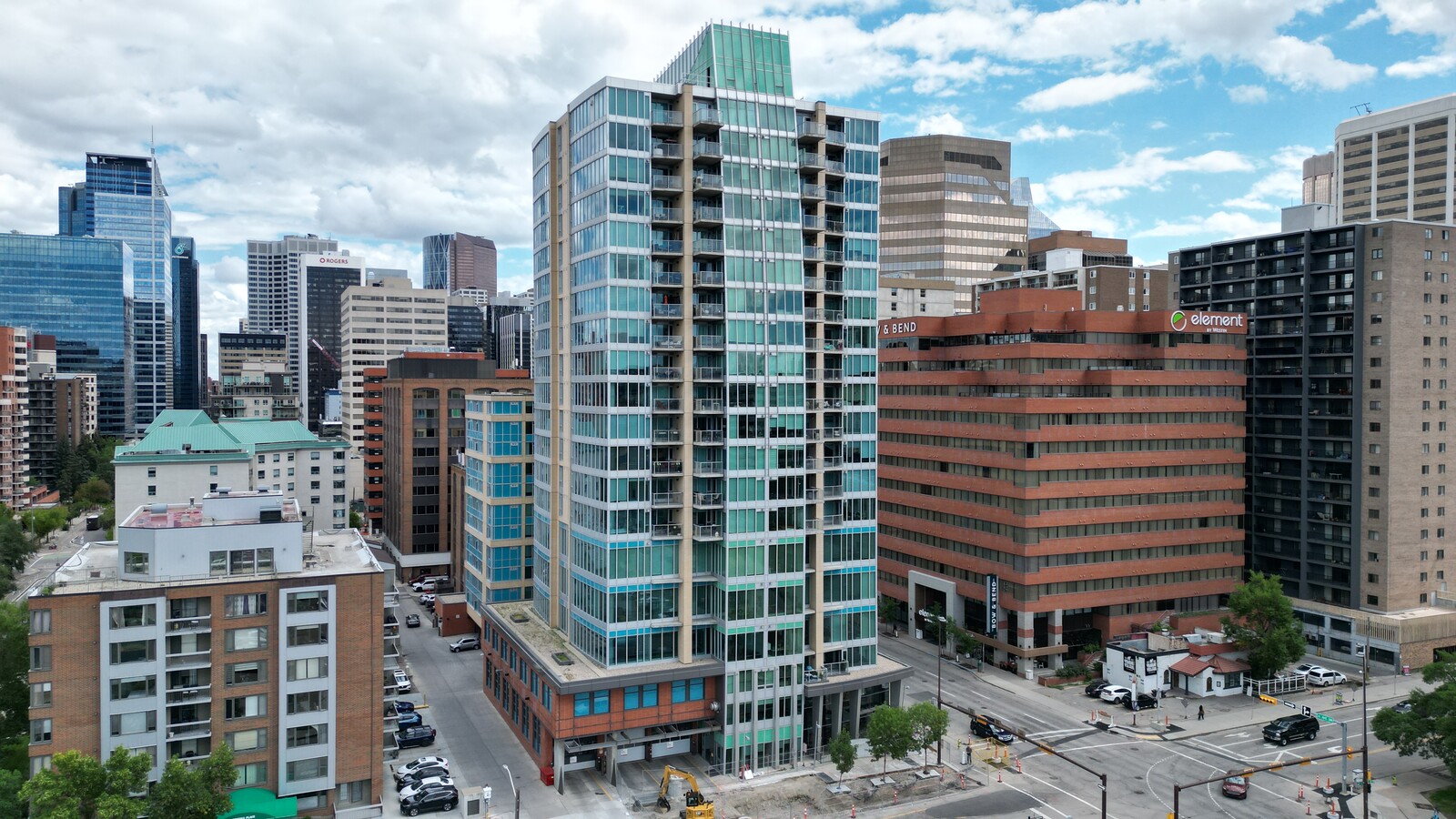 888 4th Ave SW, Calgary, AB T2P 0V2 - Unit 607 - - Interior Photo - Image 2 of 44