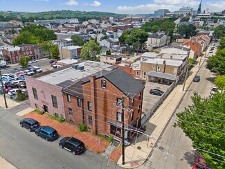 Plus de détails pour 368 E Moore St, Norristown, PA - Commerce de détail à vendre