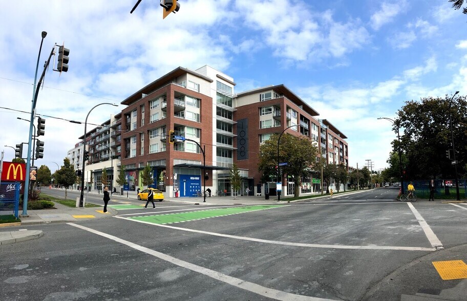 1008 Pandora Av, Victoria, BC à louer - Photo du bâtiment - Image 2 de 10