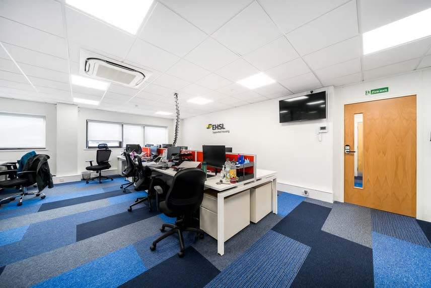 614 Reading Rd, Wokingham à vendre - Photo intérieure - Image 3 de 10