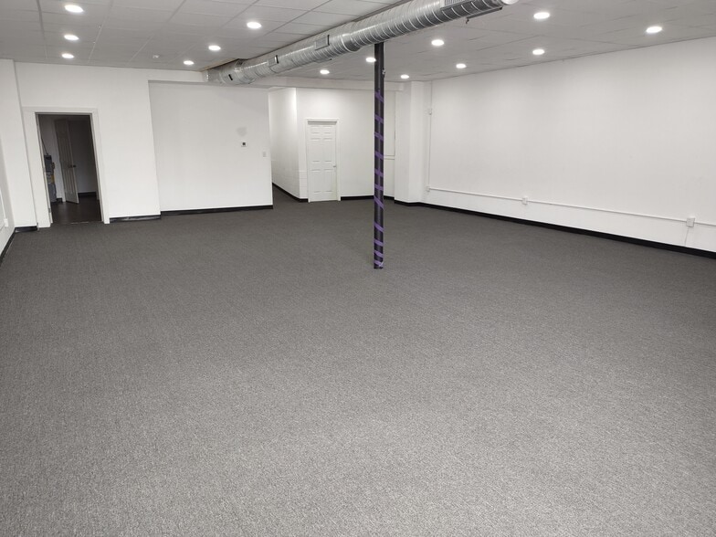 607 Hilltop Rd, Orchard Beach, MD for lease - Interior Photo - Image 2 of 10