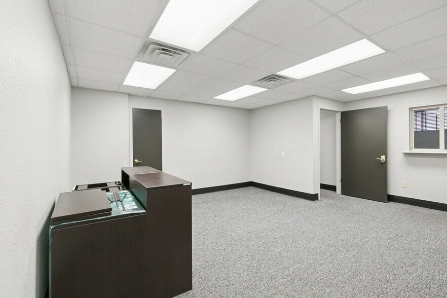 1841 Enterprise Dr, Harvey, LA à louer - Photo intérieure - Image 3 de 26