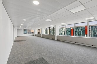 6-20 Esplanade Charles De Gaulle, Nanterre for lease Interior Photo- Image 2 of 6
