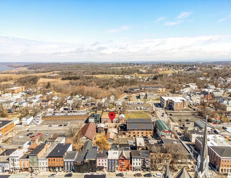 357 Columbia St, Hudson, NY for sale - Primary Photo - Image 1 of 43