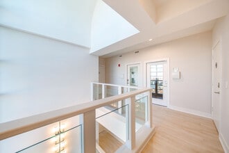 701 West Ave, Ocean City, NJ for lease Interior Photo- Image 2 of 35