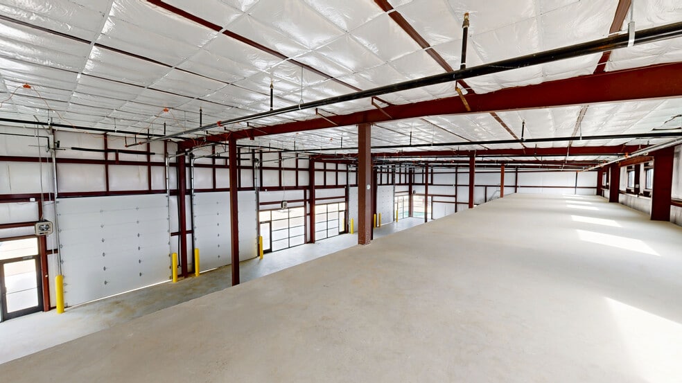 Aubrey Stallion Park Portfolio portfolio of 12 properties for sale on LoopNet.ca - Matterport 3D Scan - Image 2 of 23