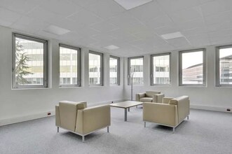 Office in Colombes for lease Interior Photo- Image 1 of 6