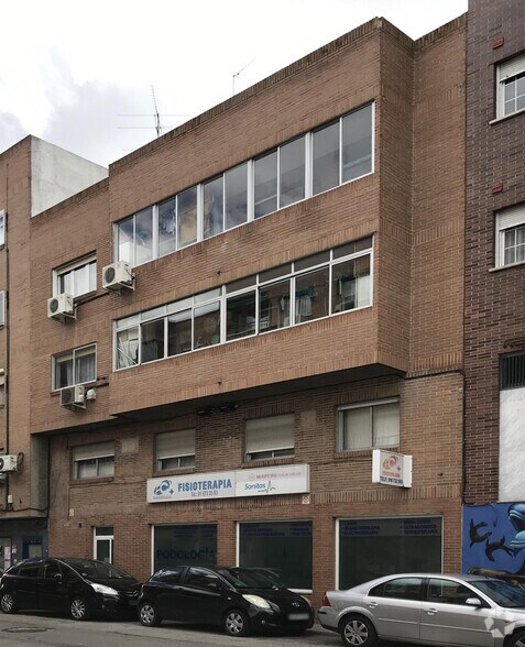 Calle Begoña, Coslada, Madrid à vendre - Photo du bâtiment - Image 2 de 2