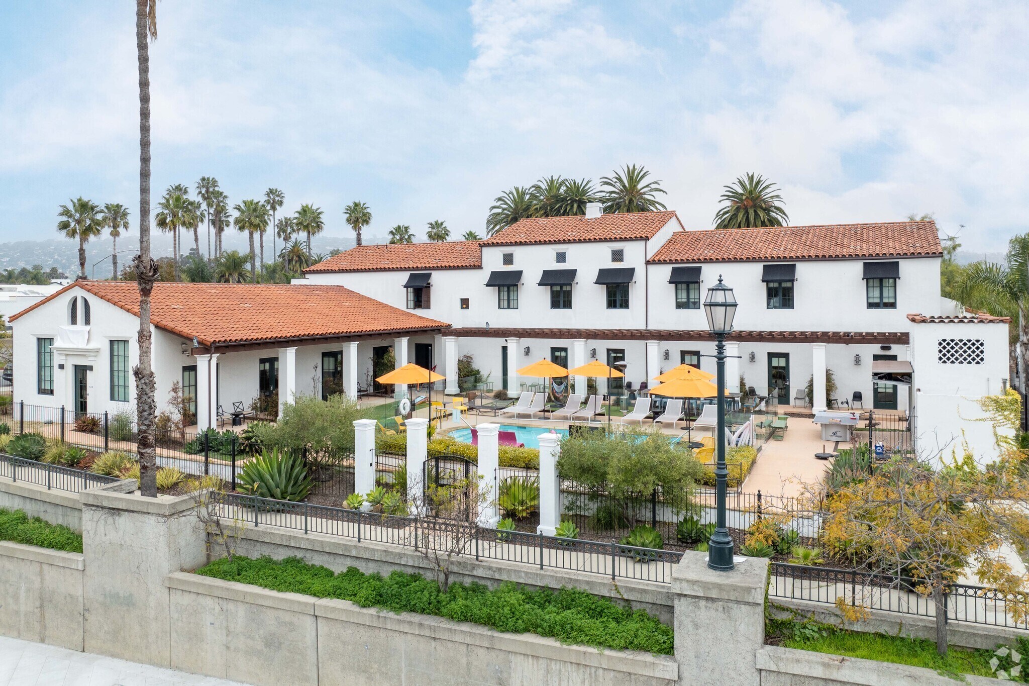 12 E Montecito St, Santa Barbara, CA for sale Primary Photo- Image 1 of 1