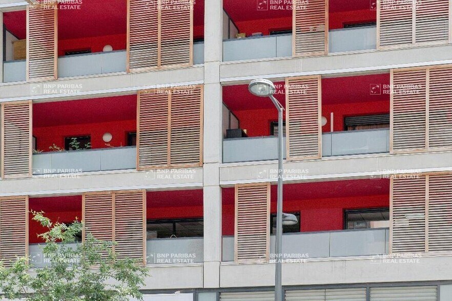 Bureau dans Marseille à louer - Photo du bâtiment - Image 2 de 16