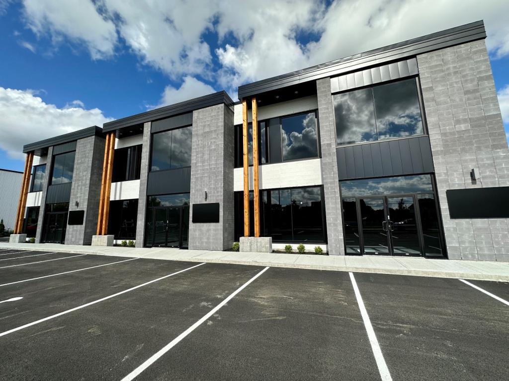 11335 Sainte-Marianne, Mirabel, QC for sale Primary Photo- Image 1 of 1