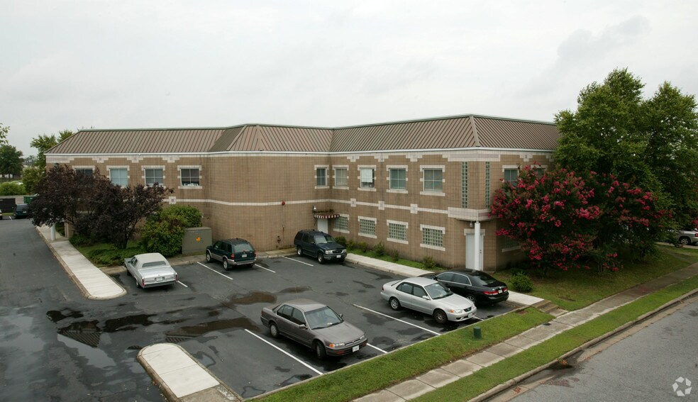 301 Goode Way, Portsmouth, VA à vendre - Photo du bâtiment - Image 2 de 7