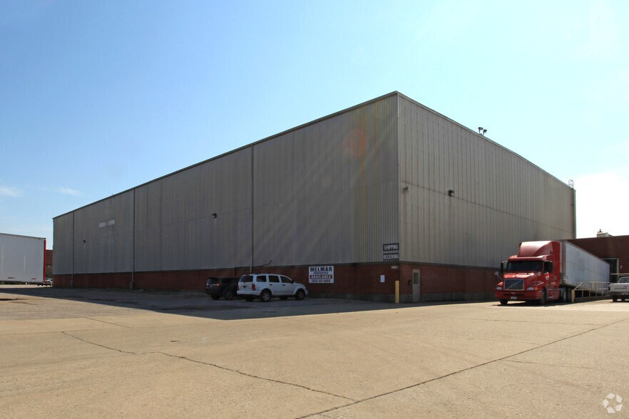 3290 Claremont Ave, Evansville, IN à louer - Photo du bâtiment - Image 2 de 7